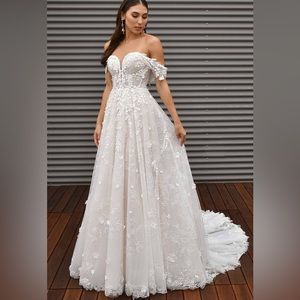 Martina Liana 1321 wedding dress